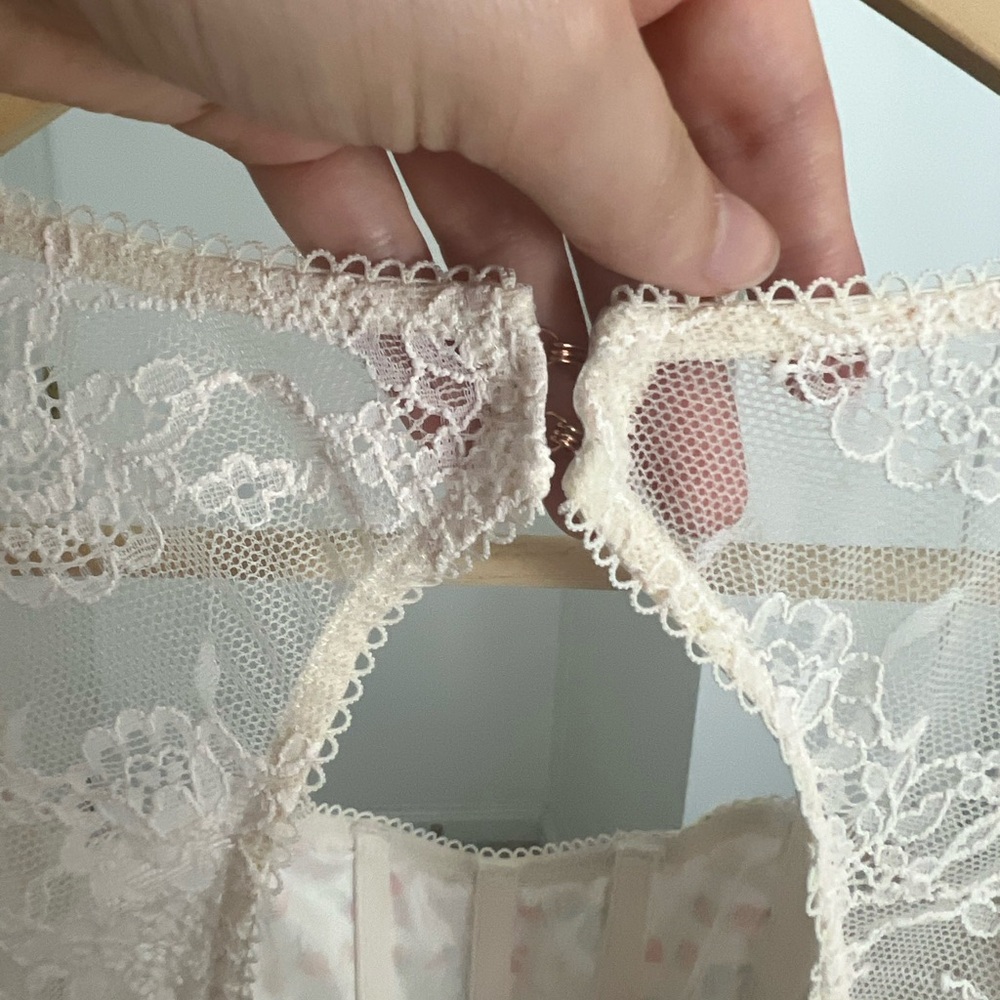 Victoria’s Secret Strawberry Floral Corset 🍓💐 - Picture 5 of 6